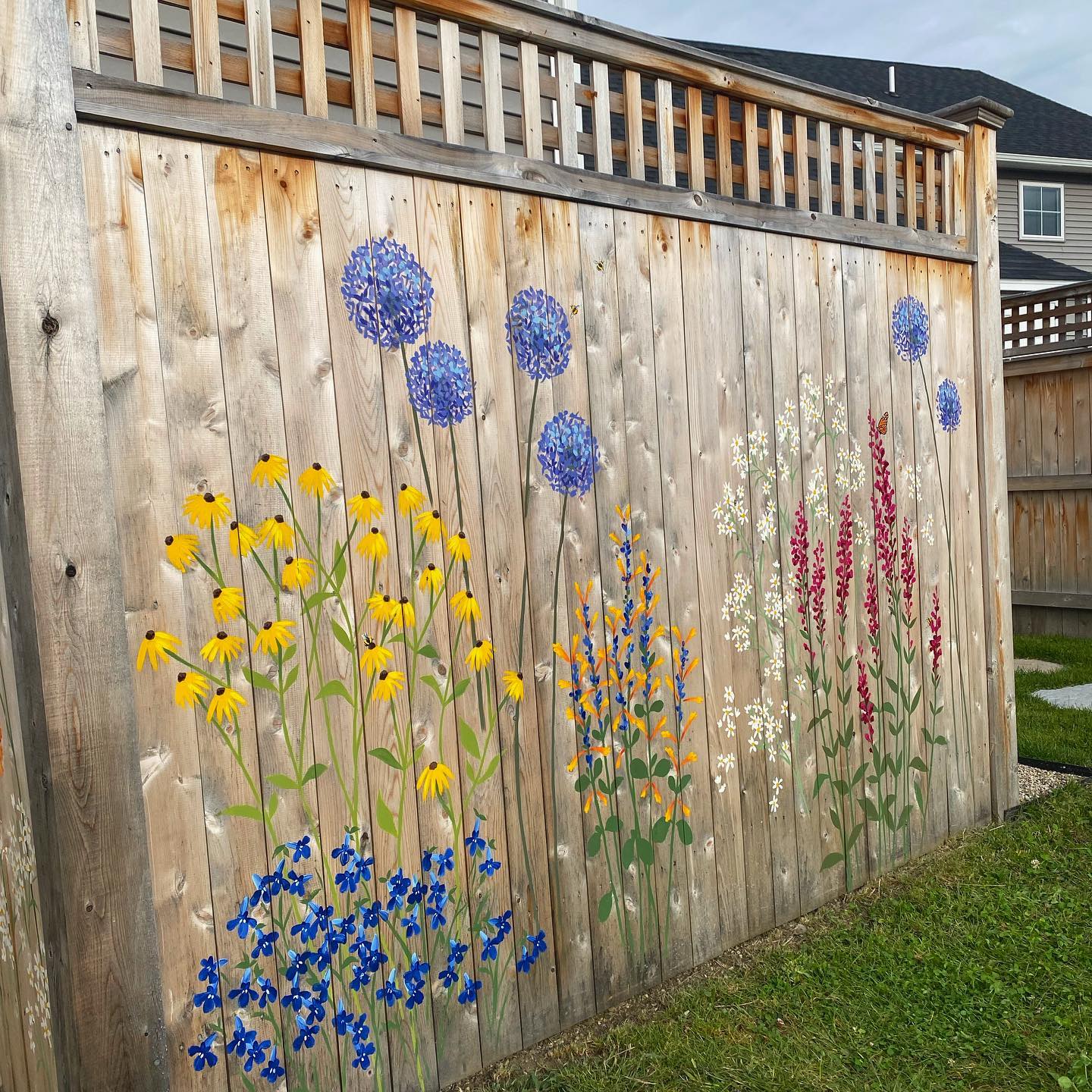 Spruce Up Your Space - Fresh Fence Colors for a Vibrant Back Garden